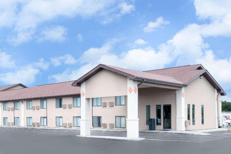 모텔 Super 8 By Wyndham Huron