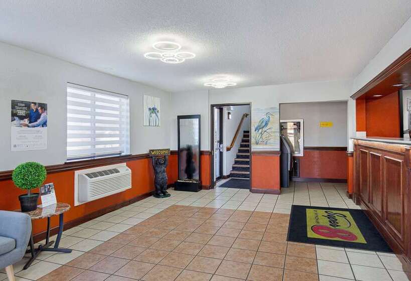 فندق على الطريق Super 8 By Wyndham Johnson City