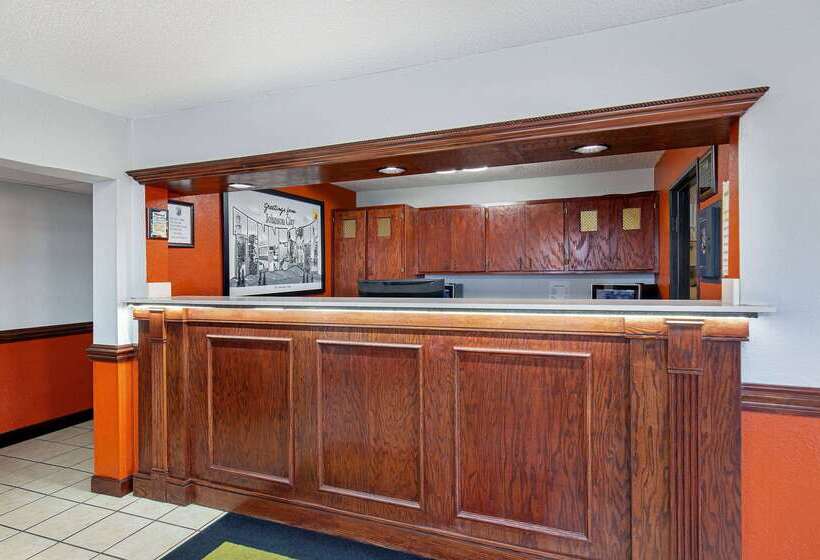 فندق على الطريق Super 8 By Wyndham Johnson City