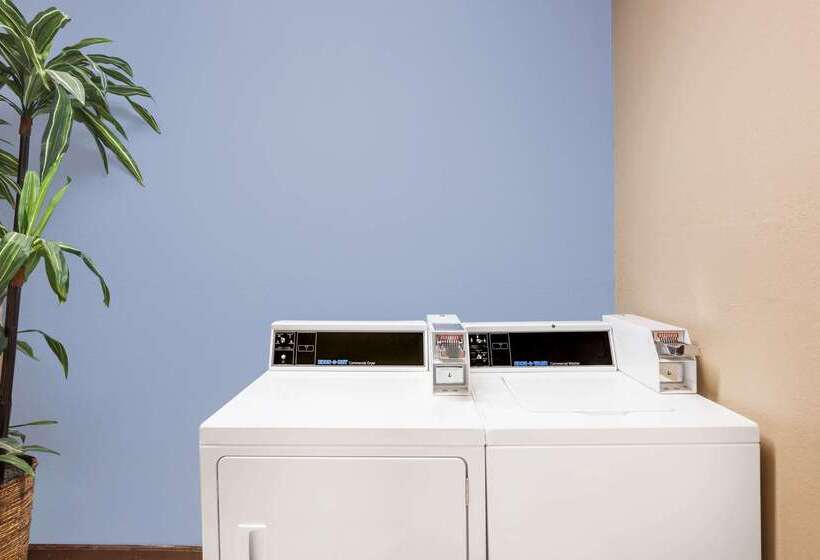 مُتل Super 8 By Wyndham Jonesboro