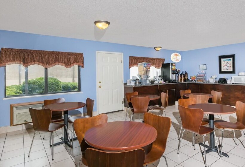 مُتل Super 8 By Wyndham Jonesboro