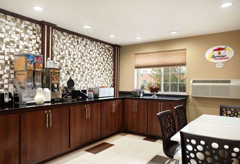 فندق على الطريق Super 8 By Wyndham Joplin