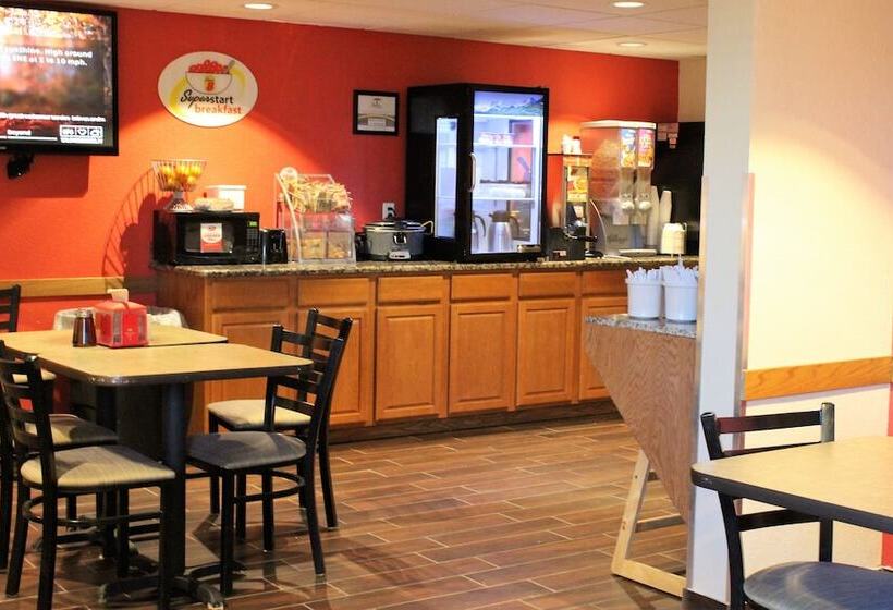 モーテル Super 8 By Wyndham Kearney