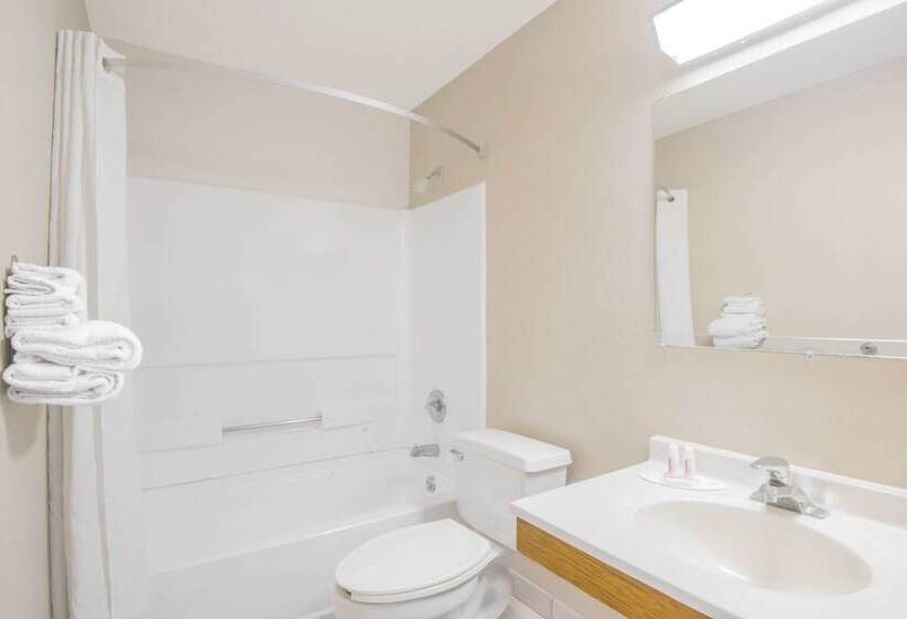 모텔 Super 8 By Wyndham Knoxville