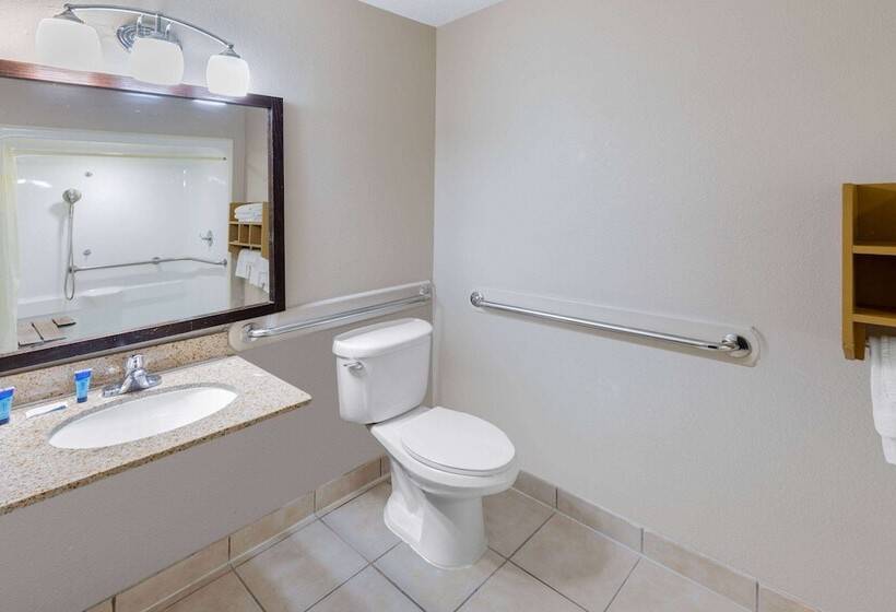 Мотель Super 8 By Wyndham League City Kemah Area