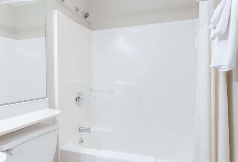 فندق على الطريق Super 8 By Wyndham Lewistown