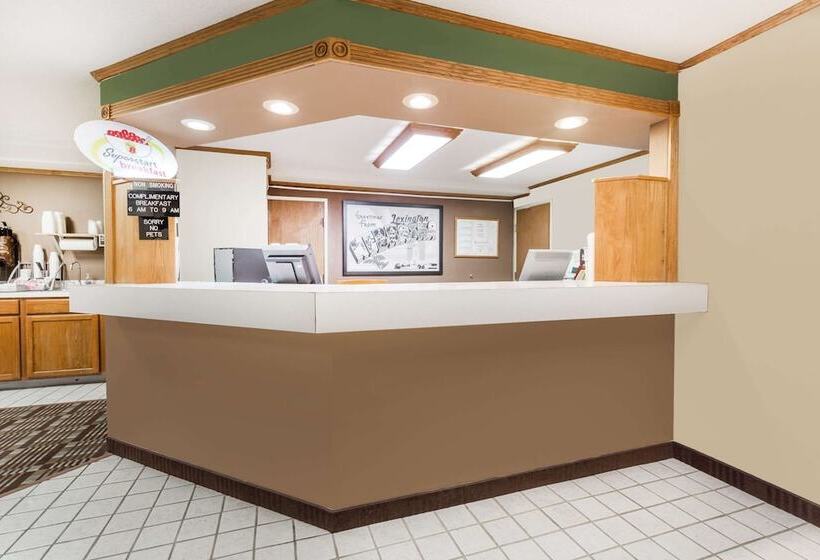 모텔 Super 8 By Wyndham Lexington