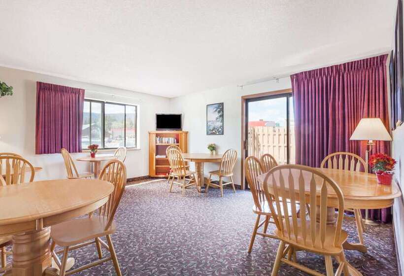 Мотель Super 8 By Wyndham Livingston Yellowstone