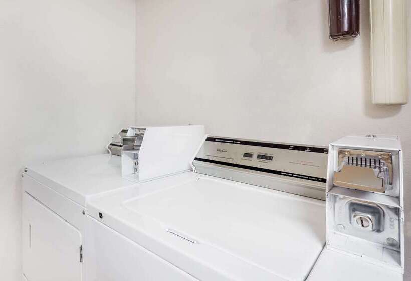 Мотель Super 8 By Wyndham Livingston Yellowstone