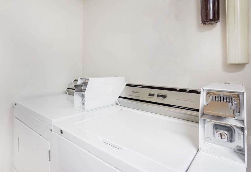 Мотель Super 8 By Wyndham Livingston Yellowstone