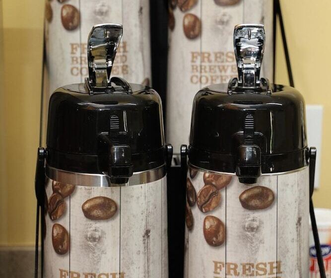 فندق على الطريق Super 8 By Wyndham Marion Nc