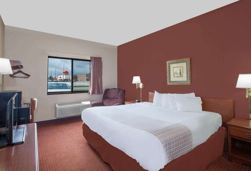 فندق على الطريق Super 8 By Wyndham Mason City