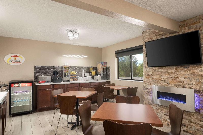 モーテル Super 8 By Wyndham Mayfield