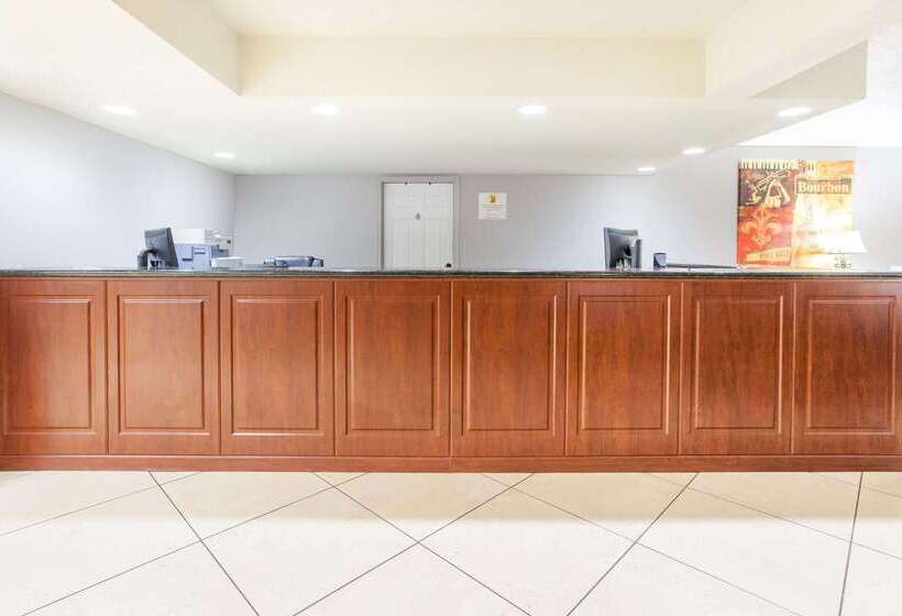 فندق على الطريق Super 8 By Wyndham West Monroe