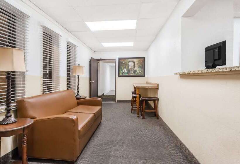 מוטל Super 8 By Wyndham Montgomery Maybrook