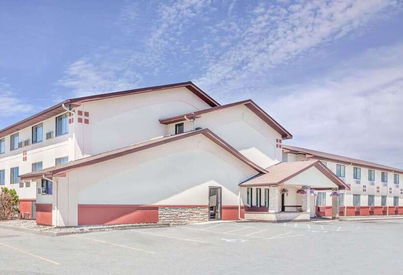 מוטל Super 8 By Wyndham Montgomery Maybrook