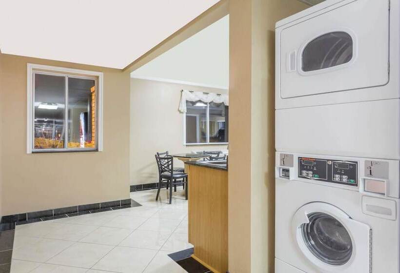 Мотель Super 8 By Wyndham Nephi