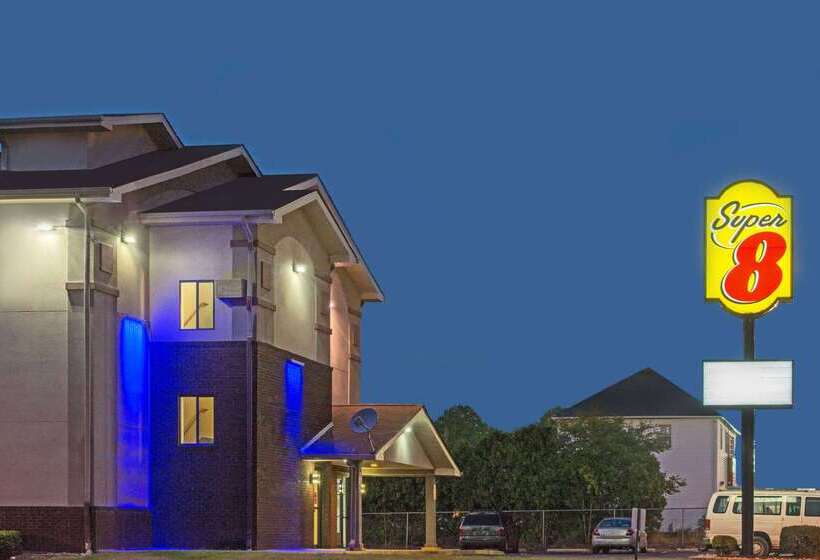 فندق على الطريق Super 8 By Wyndham New Castle