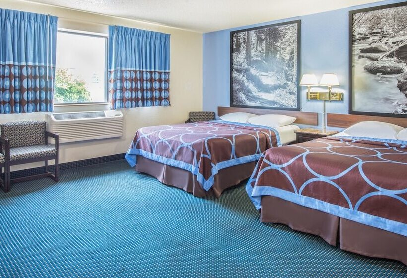 فندق على الطريق Super 8 By Wyndham New Castle