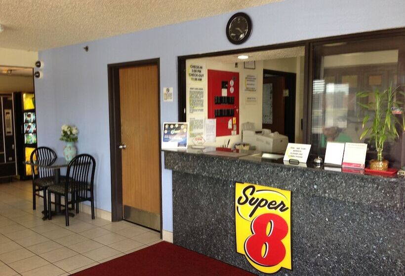 فندق على الطريق Super 8 By Wyndham New Castle