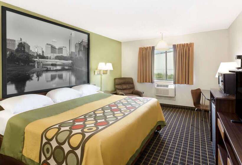 فندق على الطريق Super 8 By Wyndham Norfolk