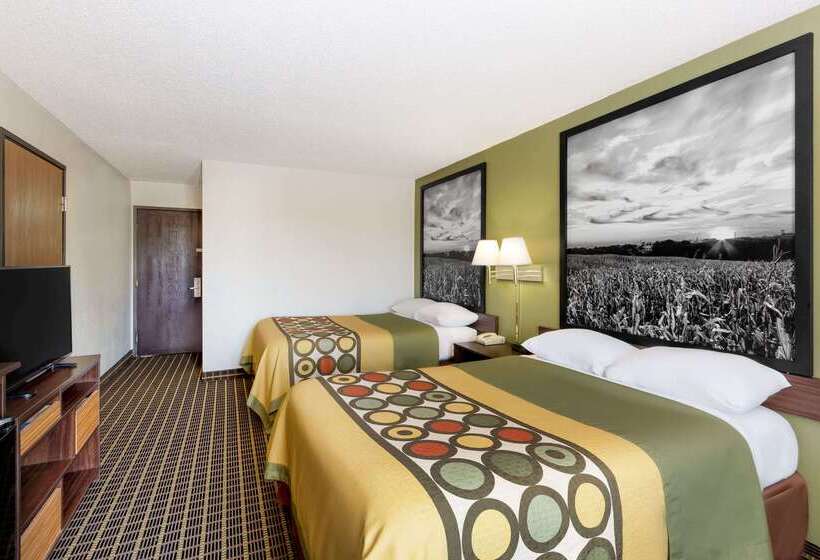 فندق على الطريق Super 8 By Wyndham Norfolk