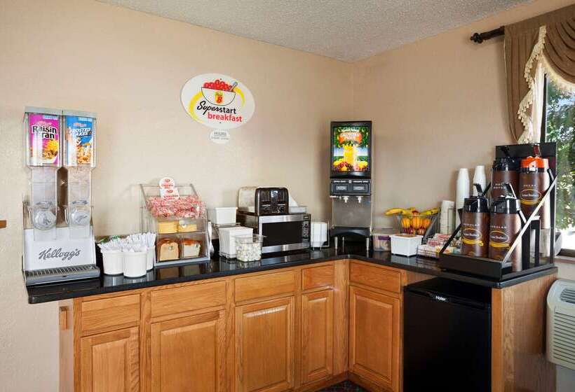 モーテル Quality Inn