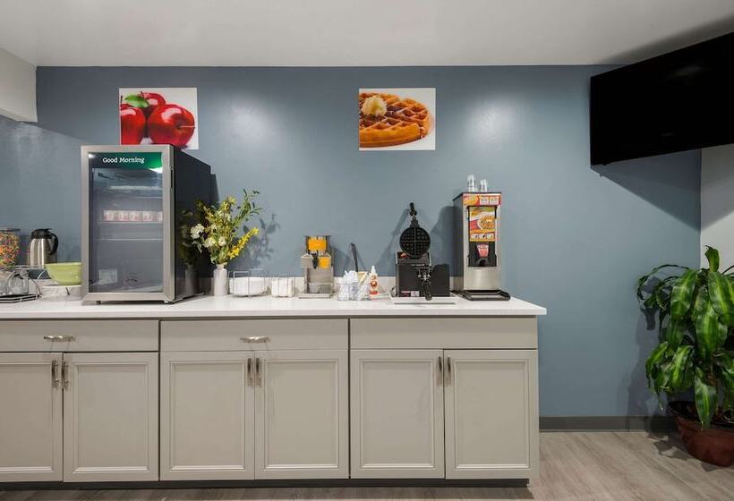 モーテル Quality Inn