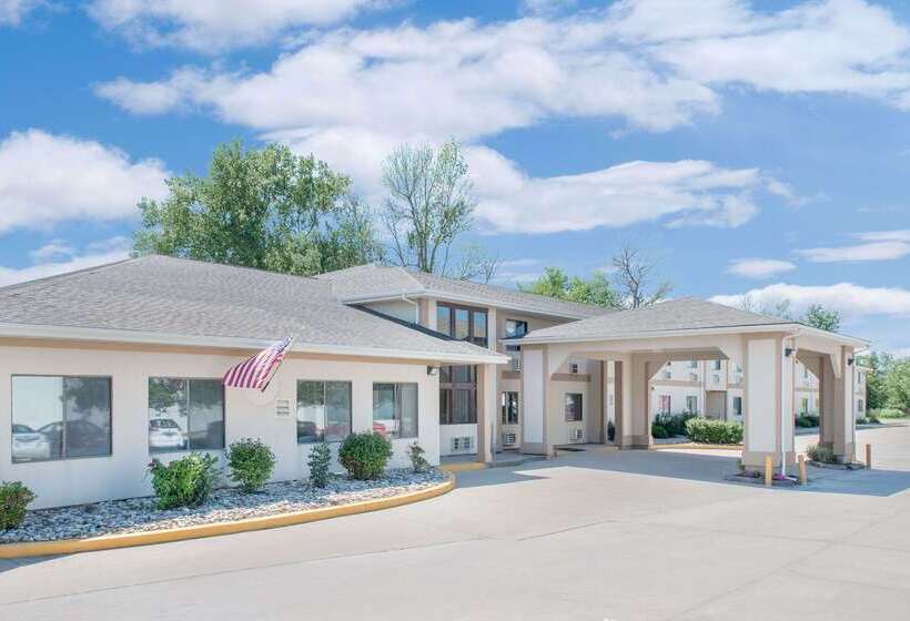 فندق على الطريق Super 8 By Wyndham Ottumwa