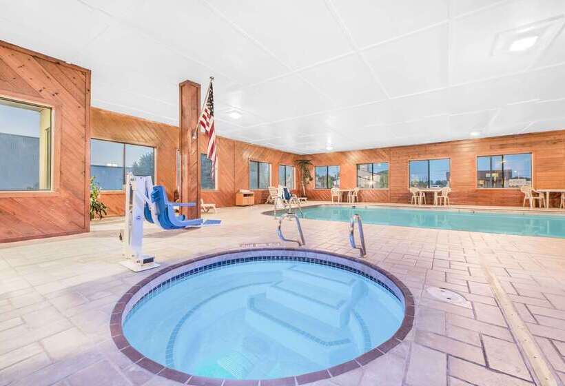 فندق على الطريق Super 8 By Wyndham Ottumwa