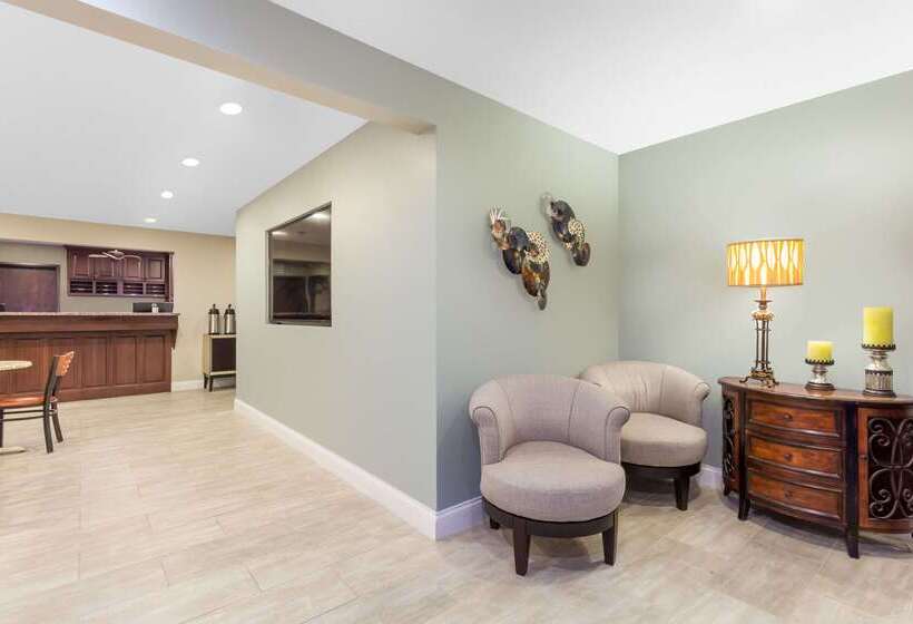 مُتل Super 8 By Wyndham Owensboro