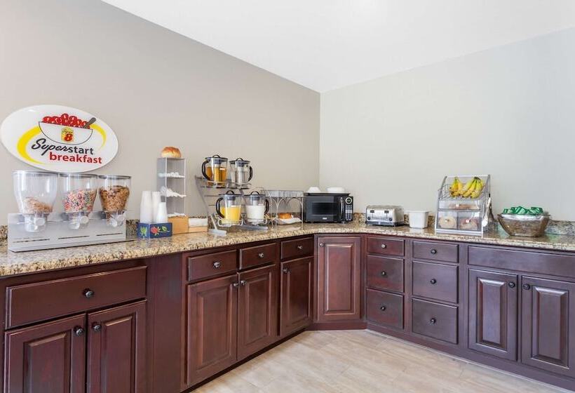 مُتل Super 8 By Wyndham Owensboro