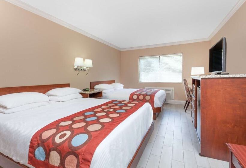 مُتل Super 8 By Wyndham Owensboro