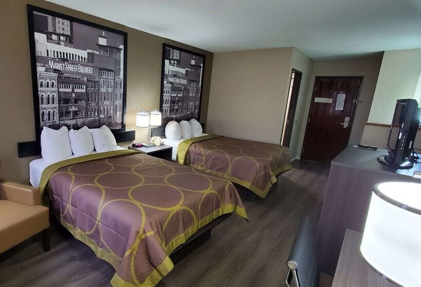 Мотель Super 8 By Wyndham Paris