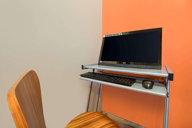 モーテル Super 8 By Wyndham Pella