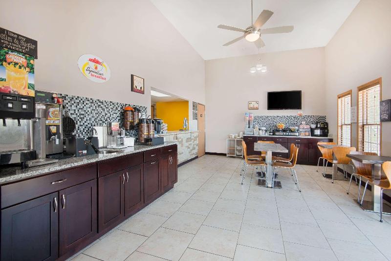 モーテル Super 8 By Wyndham Pella