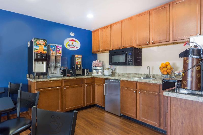 فندق على الطريق Super 8 By Wyndham Platteville