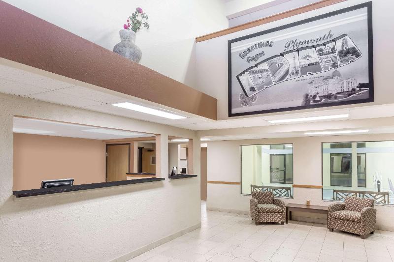 מוטל Super 8 By Wyndham Plymouth