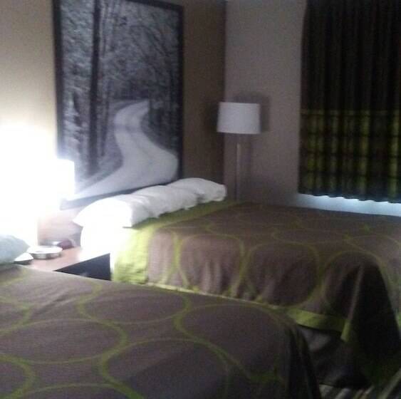 מוטל Super 8 By Wyndham Plymouth