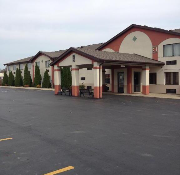 מוטל Super 8 By Wyndham Plymouth