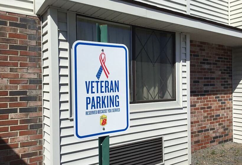 فندق على الطريق Super 8 By Wyndham Portland Me