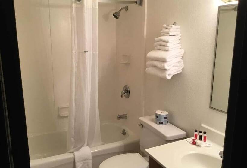 فندق على الطريق Super 8 By Wyndham Portland Me