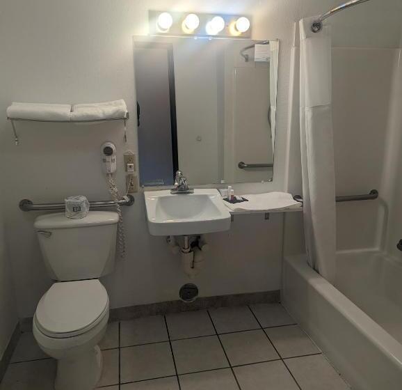 モーテル Super 8 By Wyndham Price