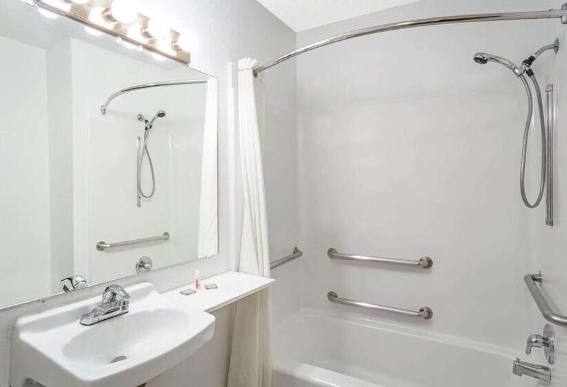 モーテル Super 8 By Wyndham Price