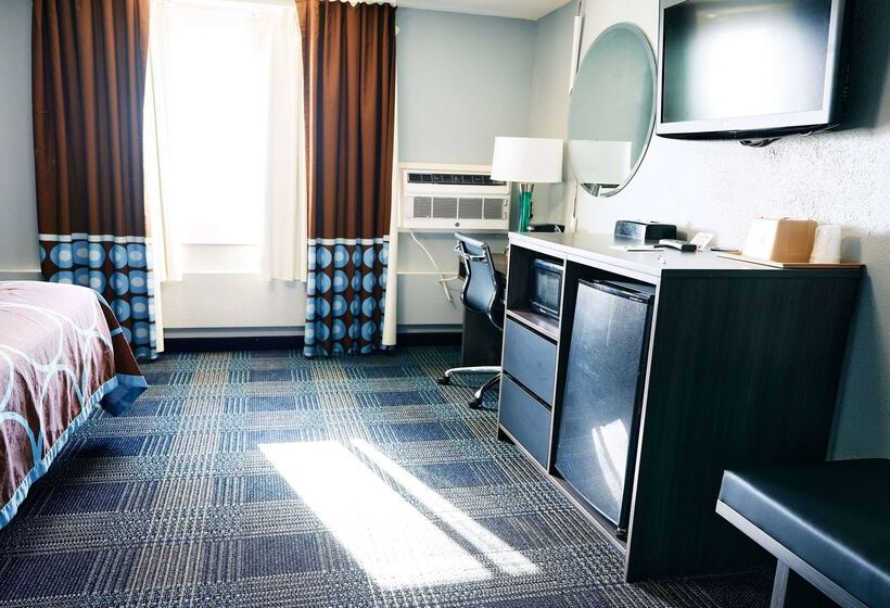 모텔 Super 8 By Wyndham Pueblo