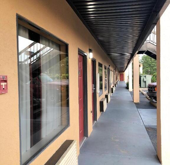 فندق على الطريق Baymont By Wyndham Richburg   Chester Area