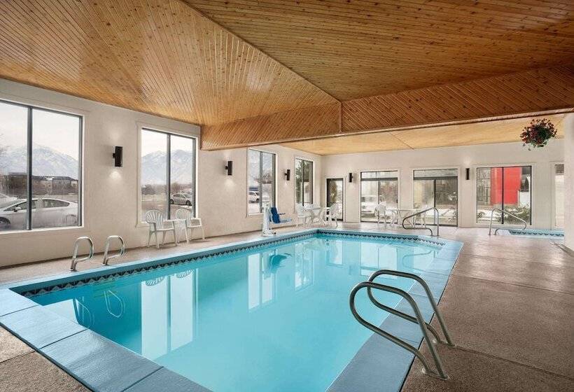 فندق على الطريق Super 8 By Wyndham S Jordan/sandy/slc Area