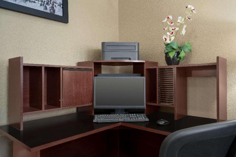 فندق على الطريق Super 8 By Wyndham S Jordan/sandy/slc Area