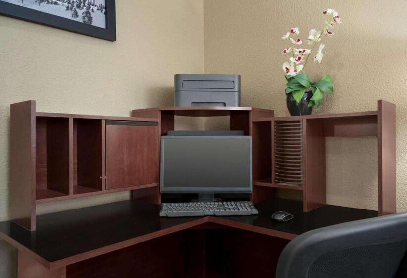 فندق على الطريق Super 8 By Wyndham S Jordan/sandy/slc Area