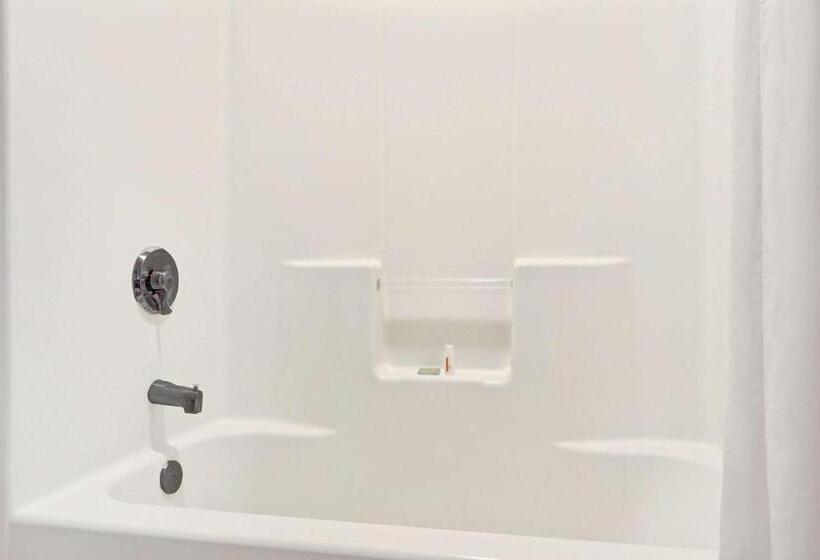 فندق على الطريق Super 8 By Wyndham S Jordan/sandy/slc Area